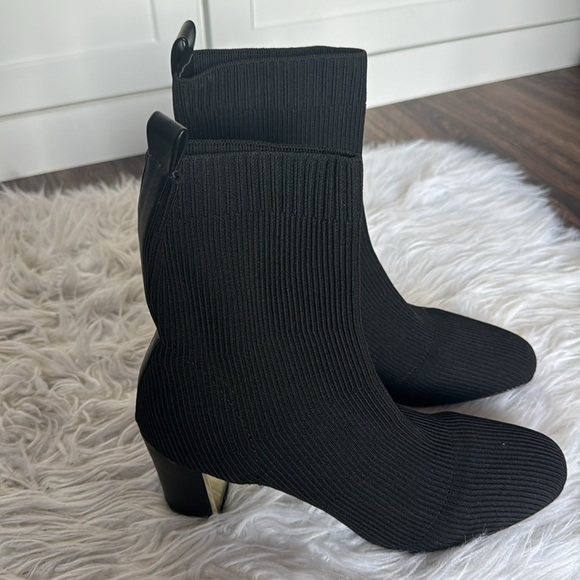 BLACK BOOTIES - Picture 3 of 7